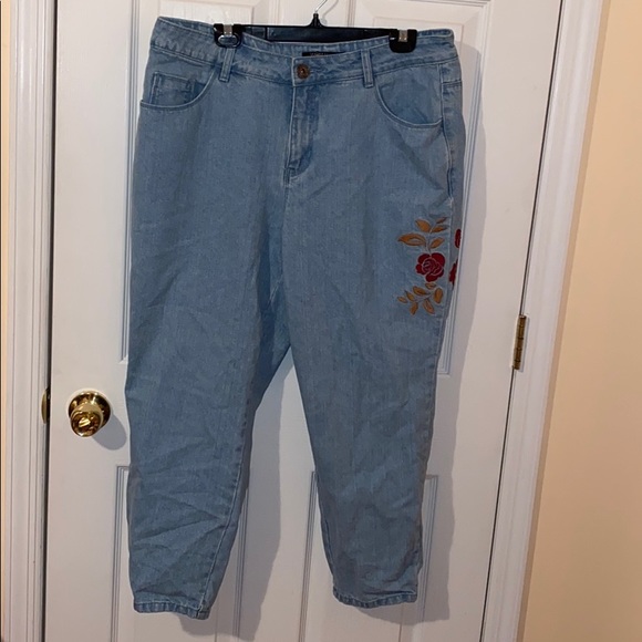 Embroidered Denim Mom Jeans - Picture 1 of 4